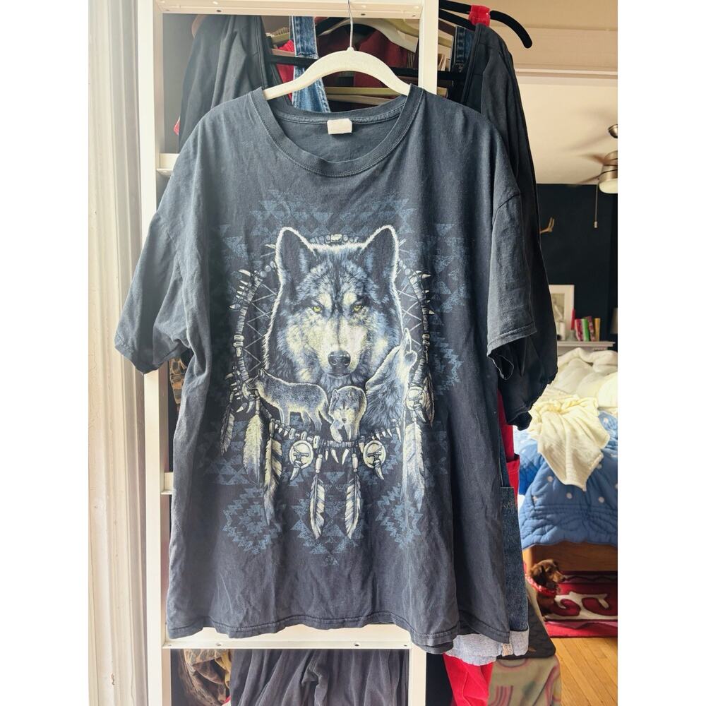 Vintage Wolf T-Shirt, Pack of Wolves Graphic Print Size Medium Retro, Y2K, 90